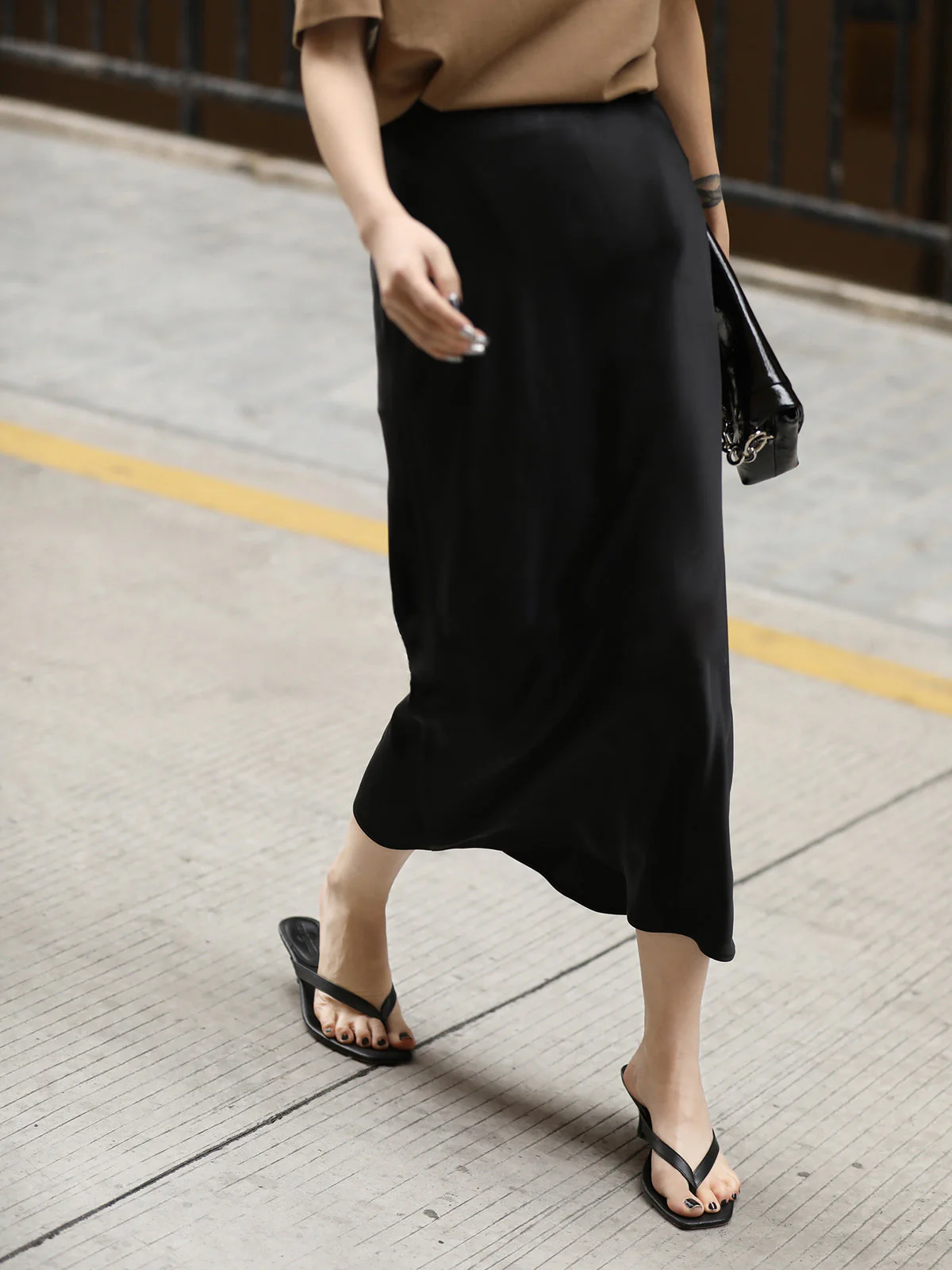 Amelia Midi Skirt - Image 2