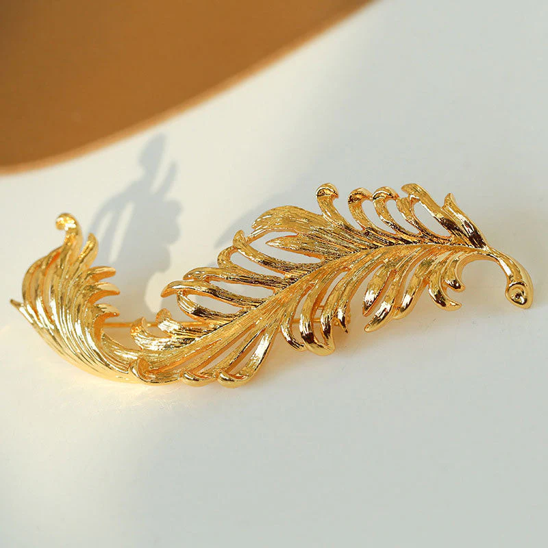 ART NOUVEAU Vintage 18K Gold Plated Sculptural Feather Brooch - Image 4