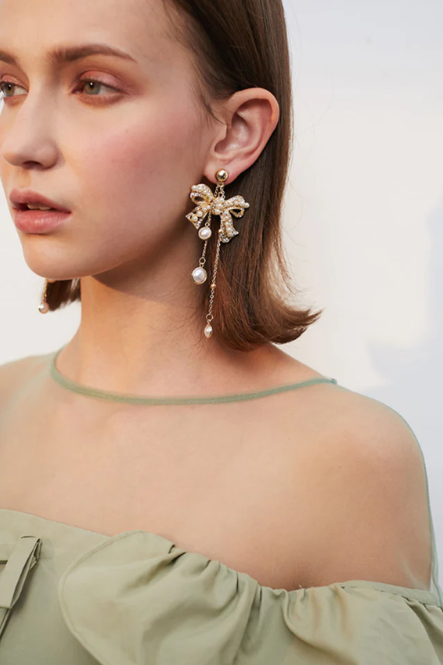 Bow Shape Drop Earrings - Image 3