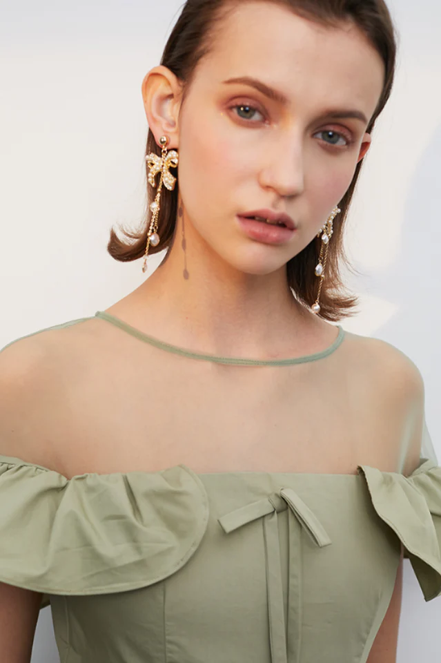 Bow Shape Drop Earrings - Image 4