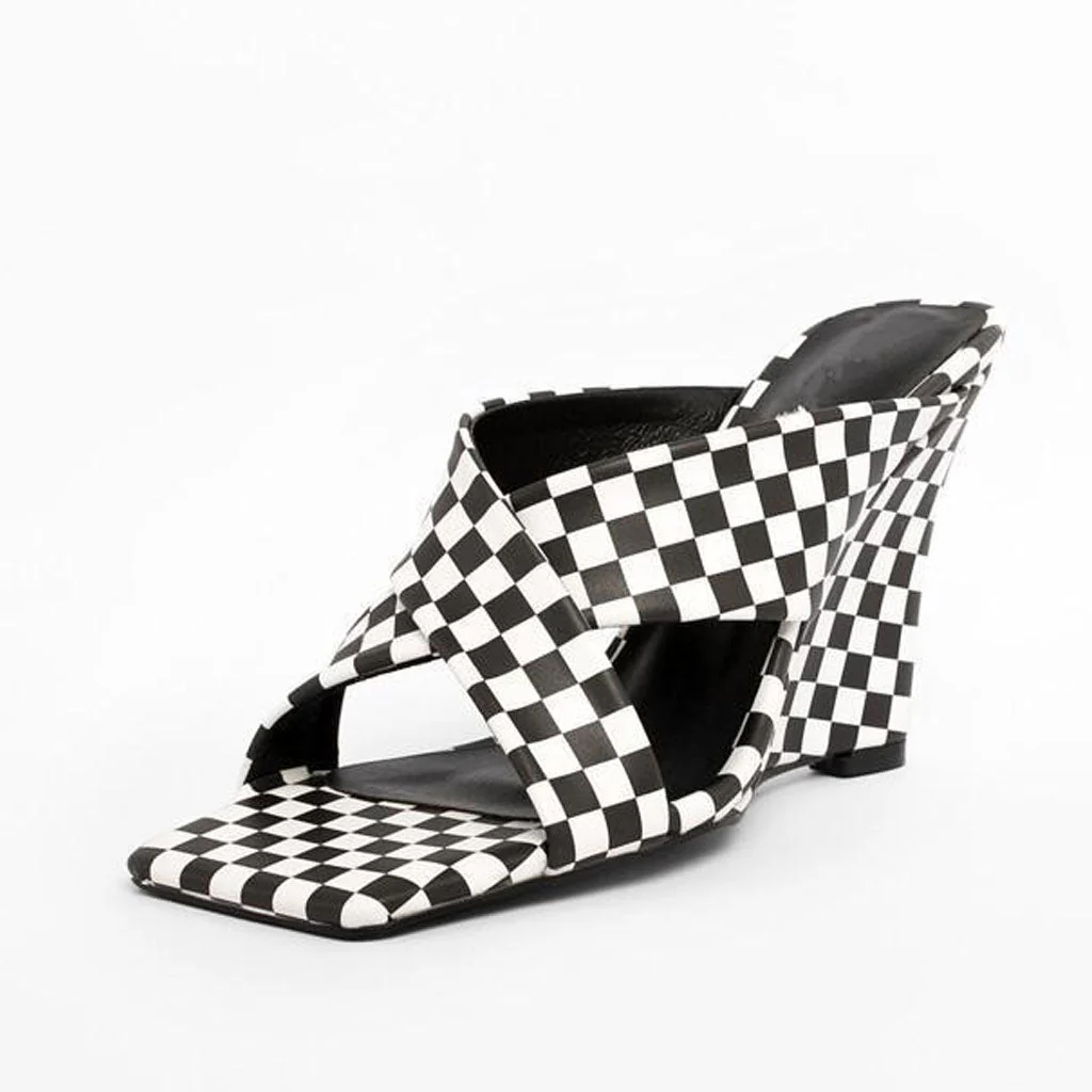 Chic Checkerboard Effect Patent Leather Square Toe Wedge Mules - Black - Image 2