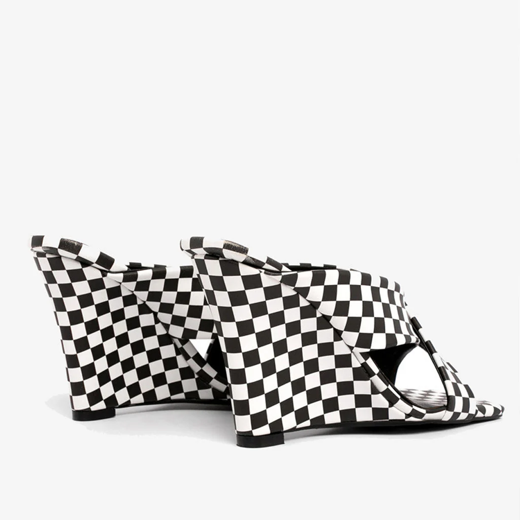 Chic Checkerboard Effect Patent Leather Square Toe Wedge Mules - Black - Image 3