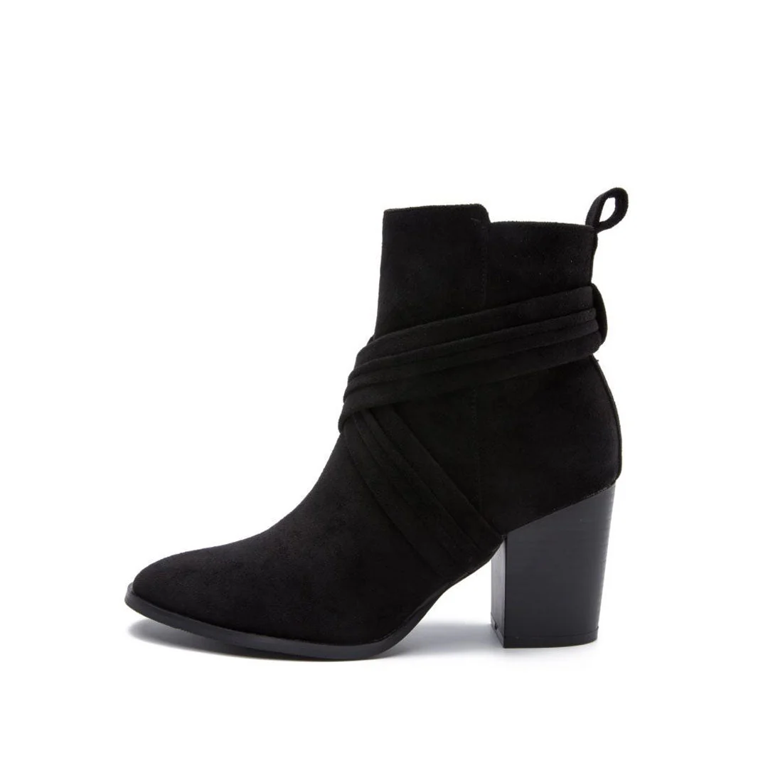 Chic Crisscross Strap Pointed Toe Block Heel Suede Ankle Boots - Black - Image 6