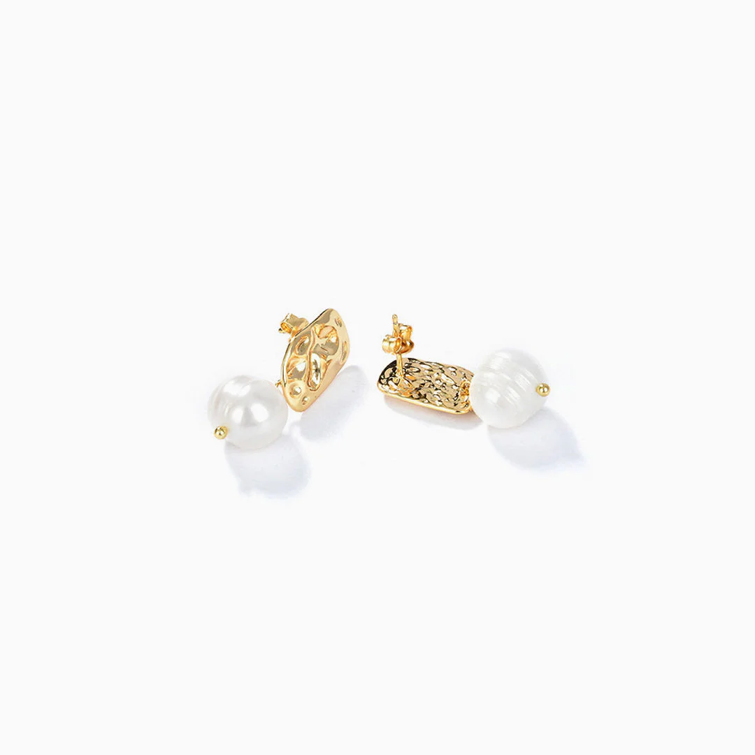 Chic Style Pearl Pendant Gold Charm Stud Earrings - Gold - Image 3