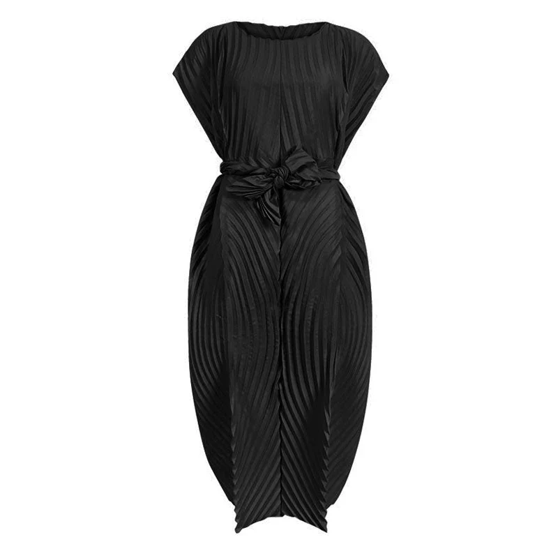 Classic Round Neck Short Sleeve Tie Waist Wavy Pleated Midi Dress - Image 2