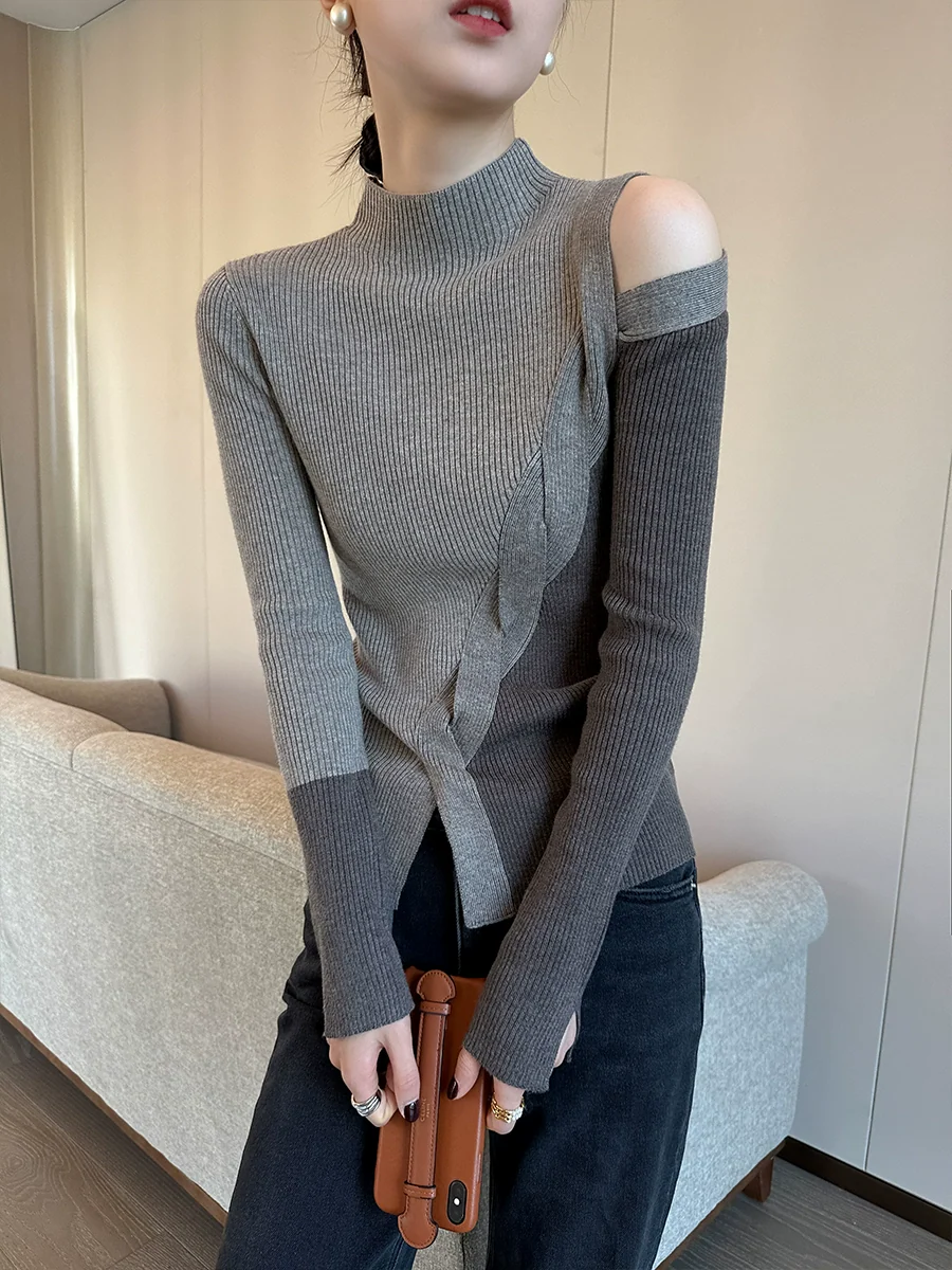 Colorblocked Turtleneck Knit Top - Image 3
