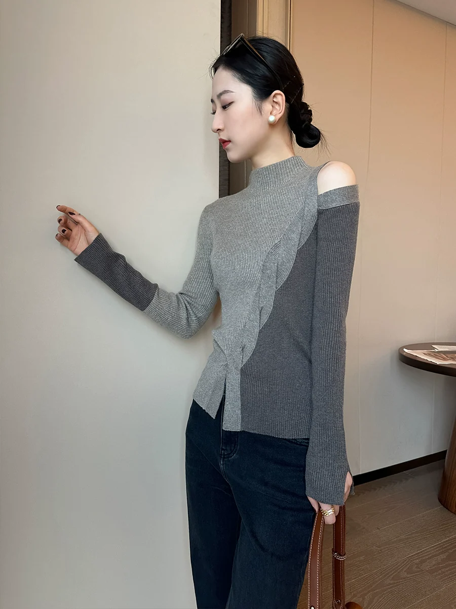 Colorblocked Turtleneck Knit Top - Image 5