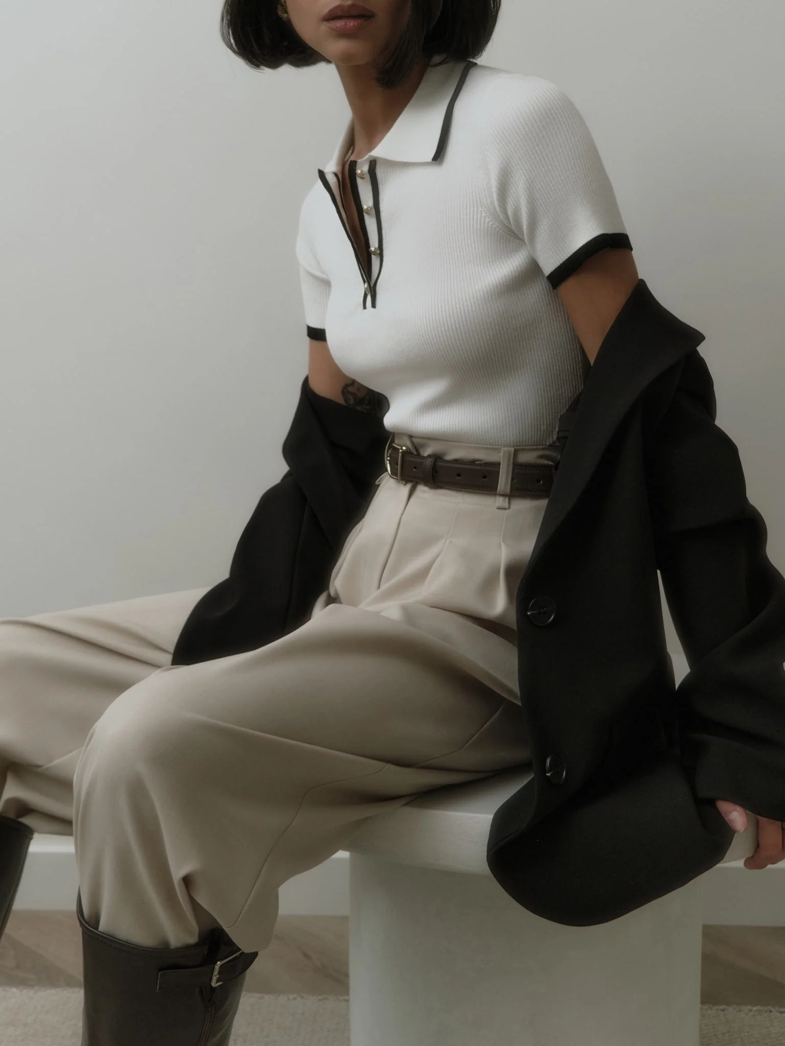 Contrast Trim Metal Button Knit Top - Image 4