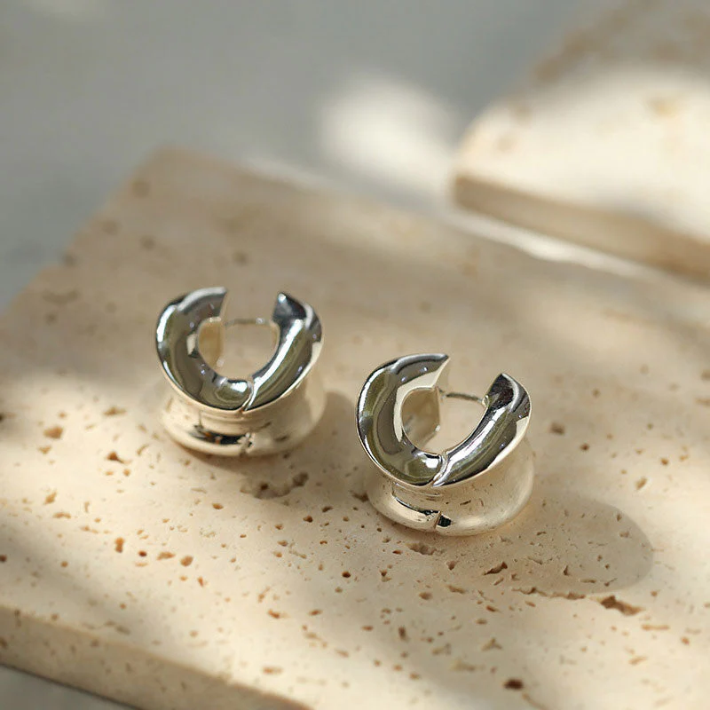Cool Statement Metal Finish Polished Hinge Chunky Concave Hoop Earrings - Image 7