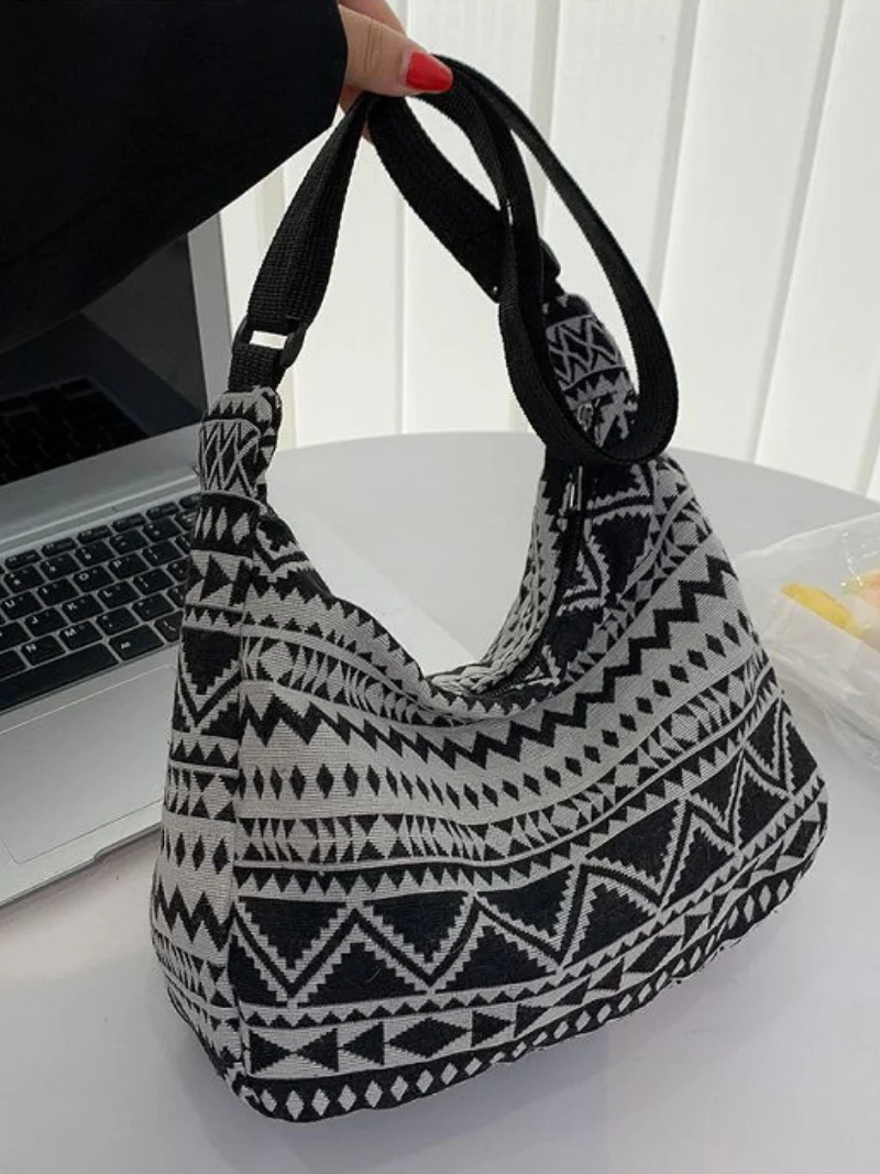 Cool & Stylish  Large Size Shoulder Bag - Image 3