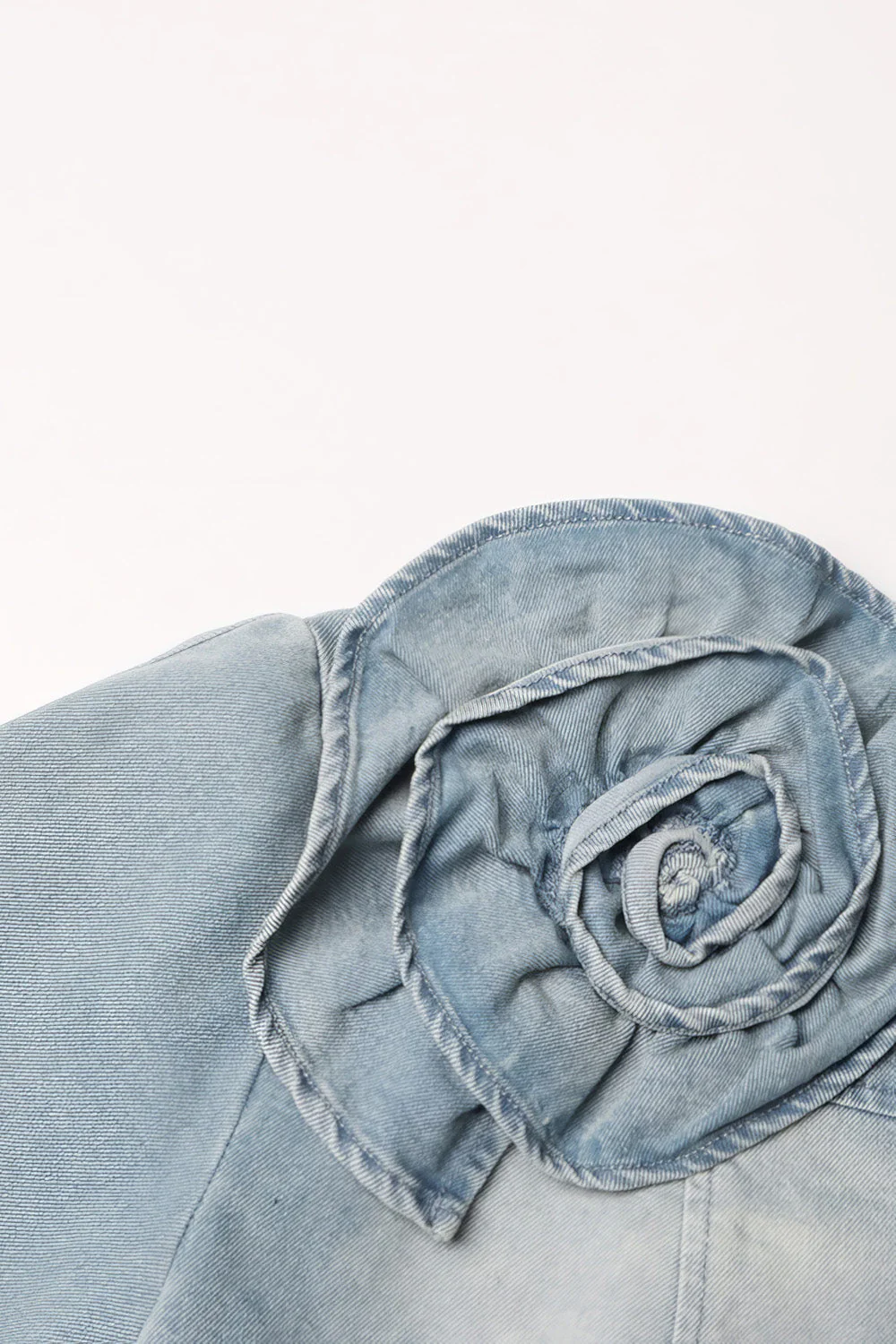 Cropped Denim Jacket with Flowers - Blue - Image 2