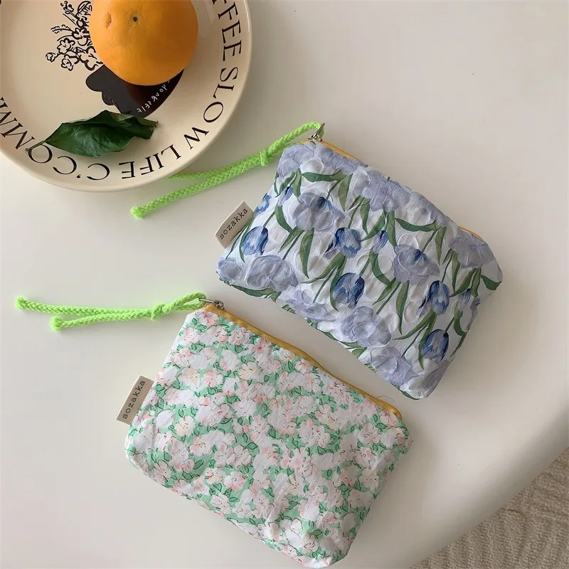 Cute Flower Make up Bag - Image 2