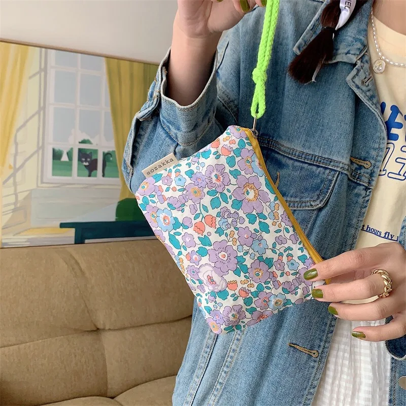 Cute Flower Make up Bag - Image 5