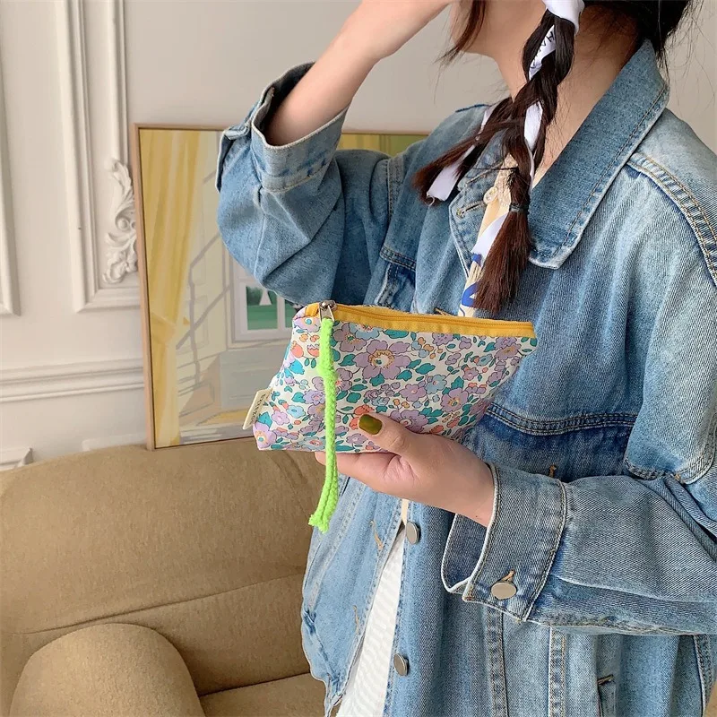 Cute Flower Make up Bag - Image 6