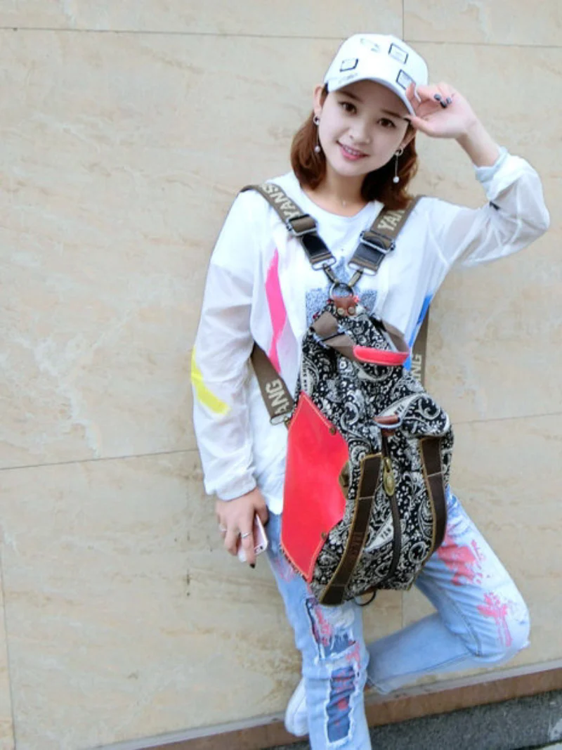 Everybody Loves Beautiful Shoulder Bags - Image 2