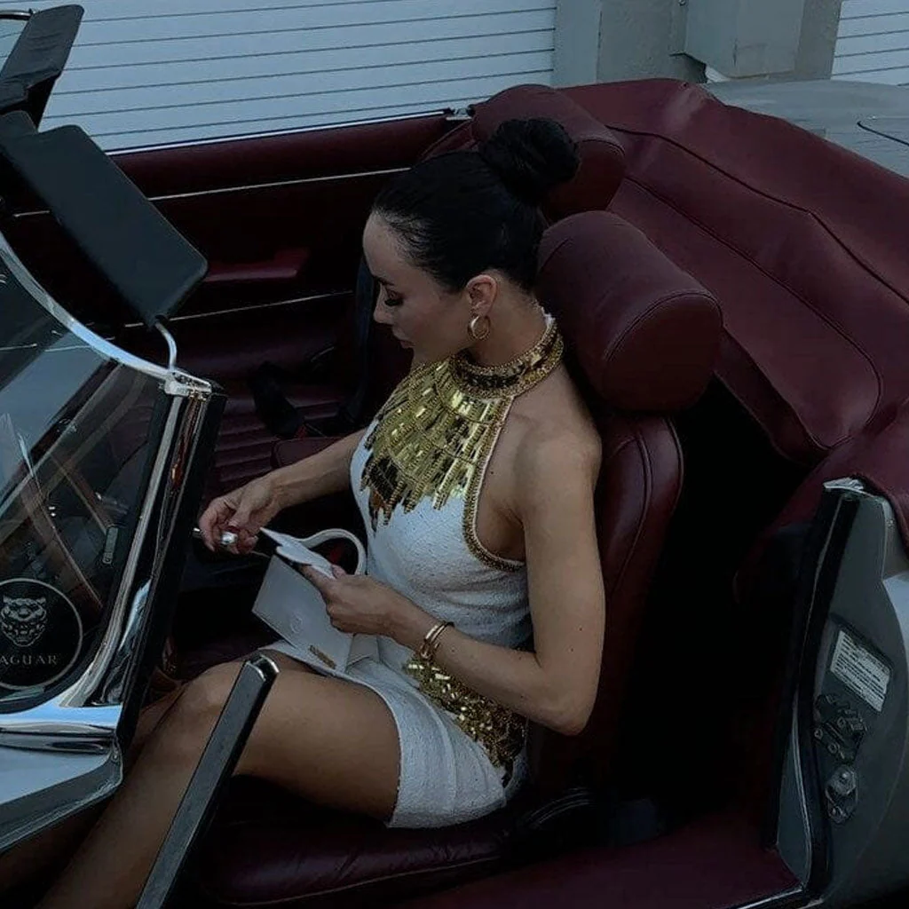 Exquisite Golden Tone Sequin Beaded Halter Neck Cropped Tweed Top - Image 4