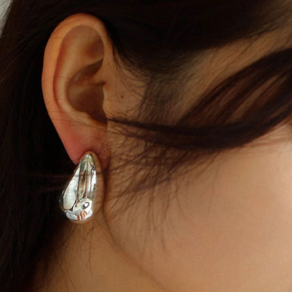 Eye Catching Oversized Water Drop Half Hoop Polished Dome Earrings - Image 3