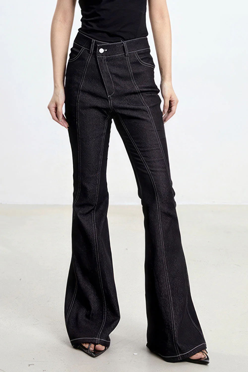 Flared Jeans - Black - Image 4