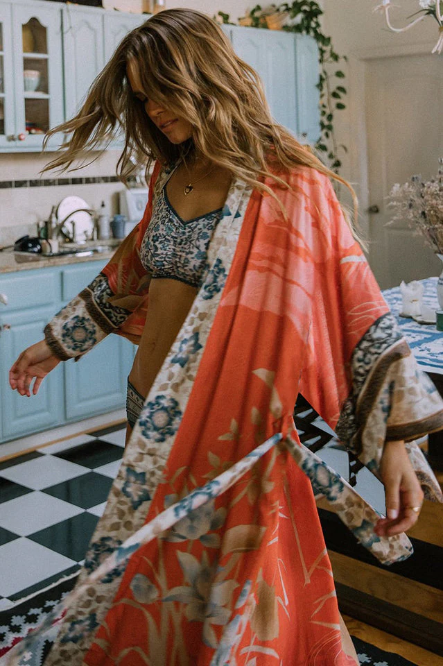 Floral Crane Print Kimono With Belt - Image 3