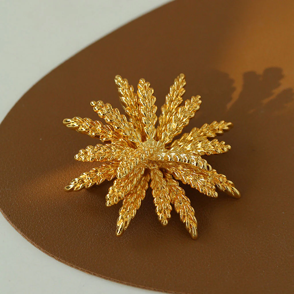 GOOD HARVEST 18K Gold Plated Sculptural Ear Of Wheat Brooch - Image 3