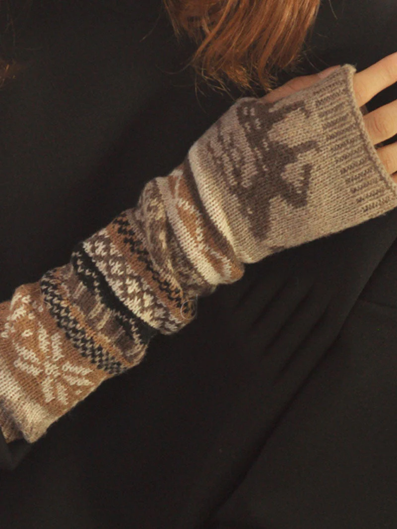 Good Time Flies Glove - Image 2