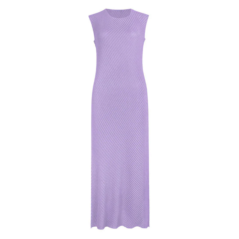 Graceful Round Neck Sleeveless Scale Effect Pleated Shift Midi Dress - Image 4