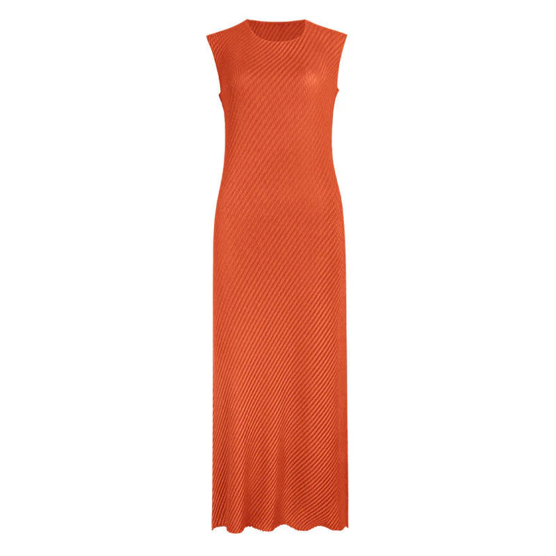 Graceful Round Neck Sleeveless Scale Effect Pleated Shift Midi Dress - Image 5