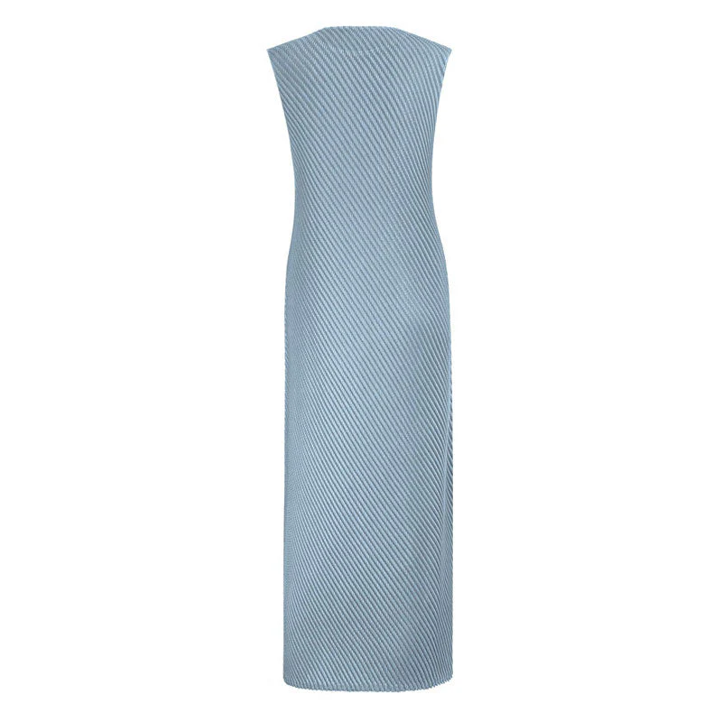 Graceful Round Neck Sleeveless Scale Effect Pleated Shift Midi Dress - Image 7