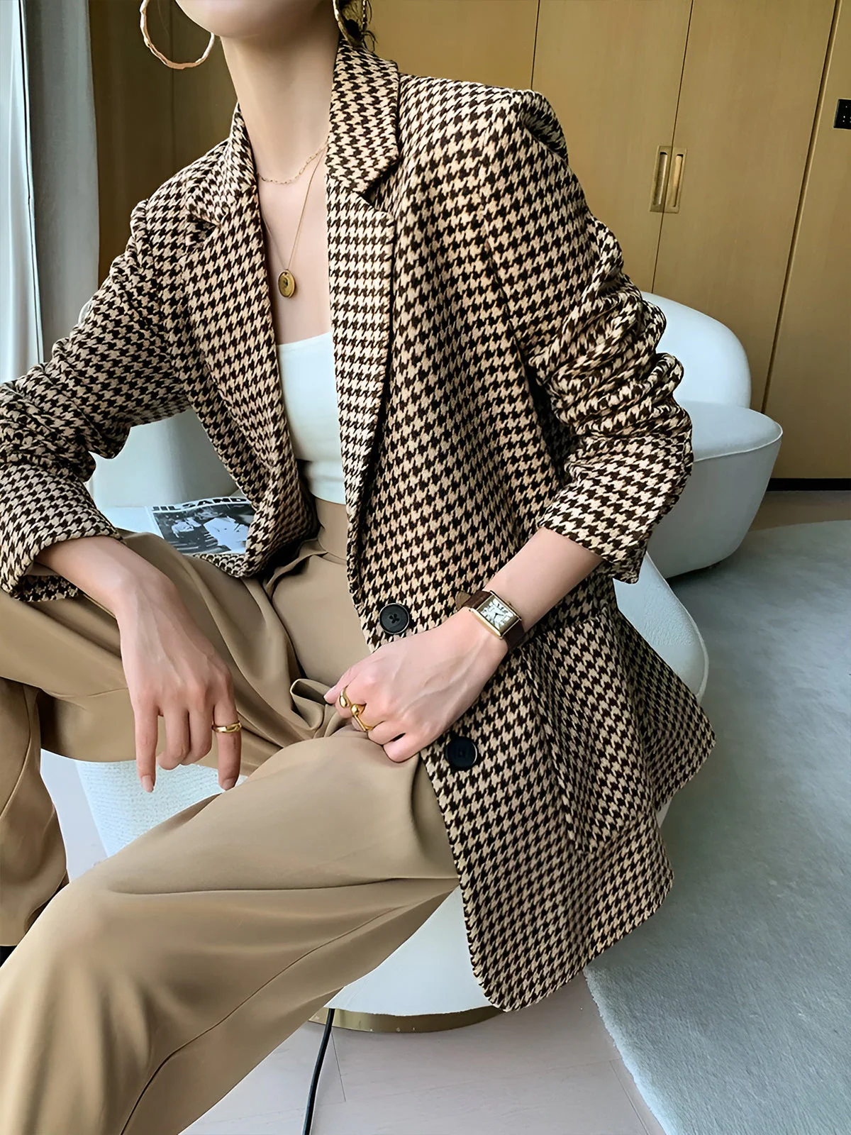 Houndstooth Split Blazer With Belt - Image 2