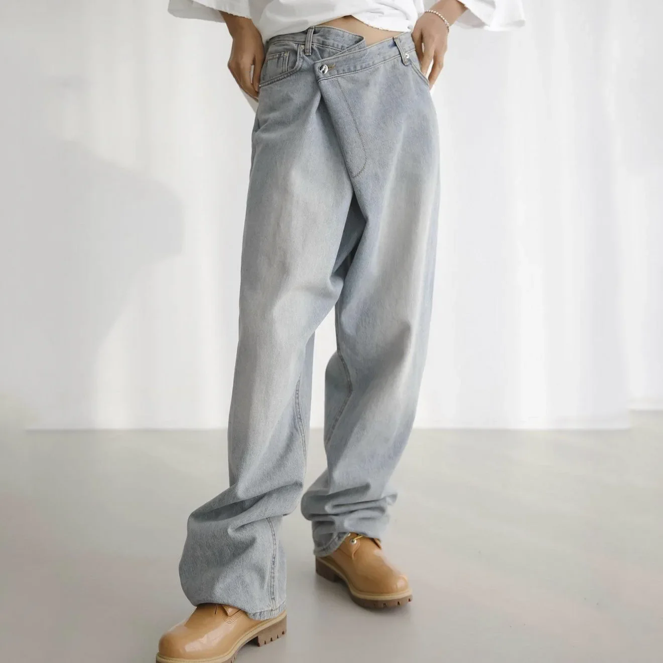 IRREGULAR CLOSURE JEANS - Image 3