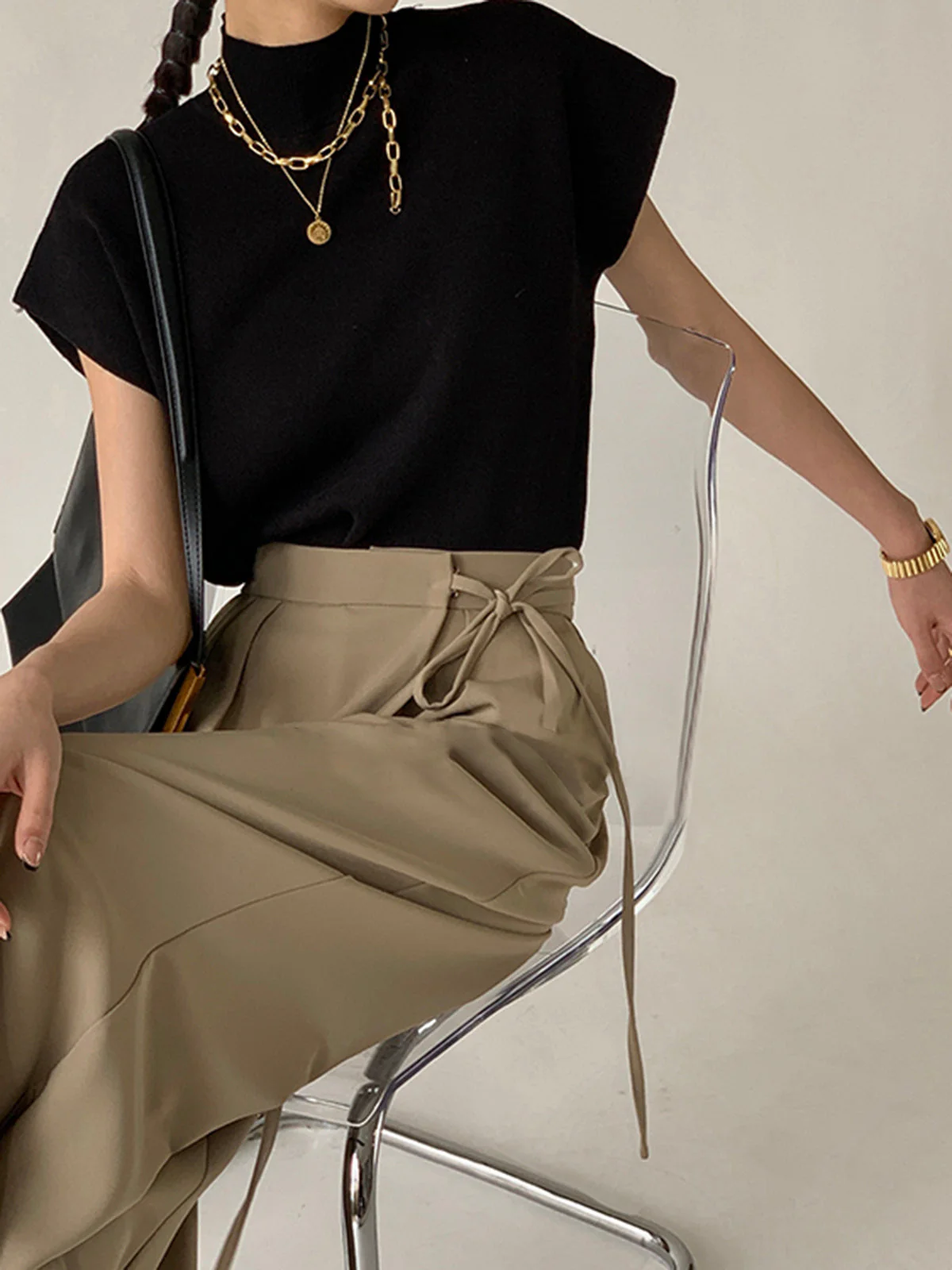 Leisurely Solid Pullover Sweater Vest - Image 3