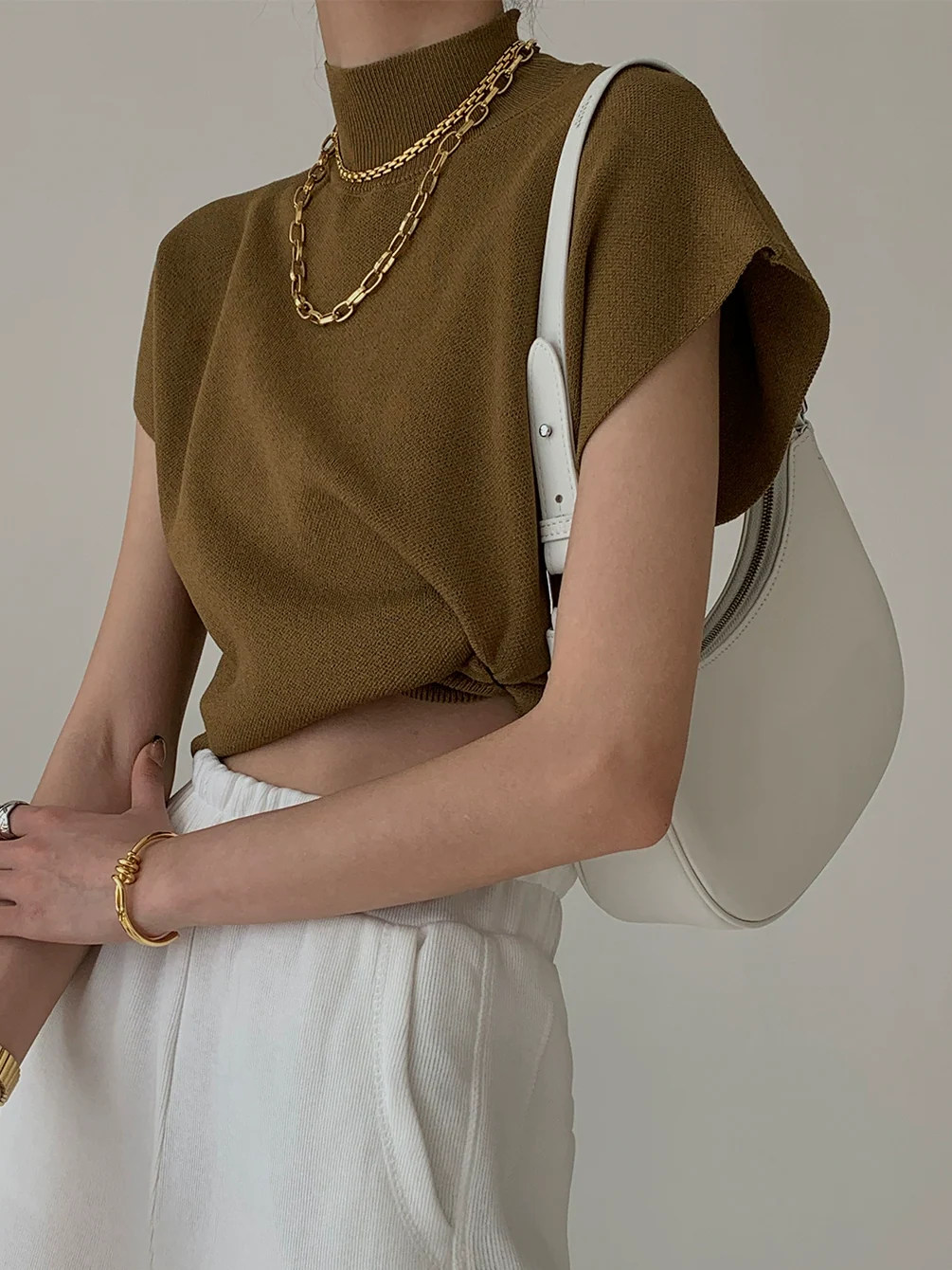 Leisurely Solid Pullover Sweater Vest - Image 7