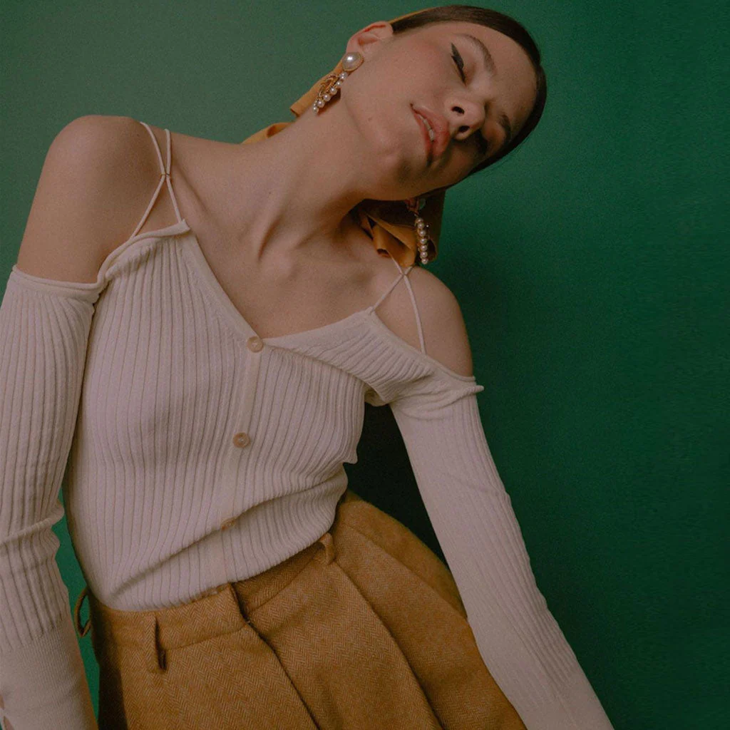 Long Sleeve V Neck Off Shoulder Rib Knit Crop Top - White - Image 4