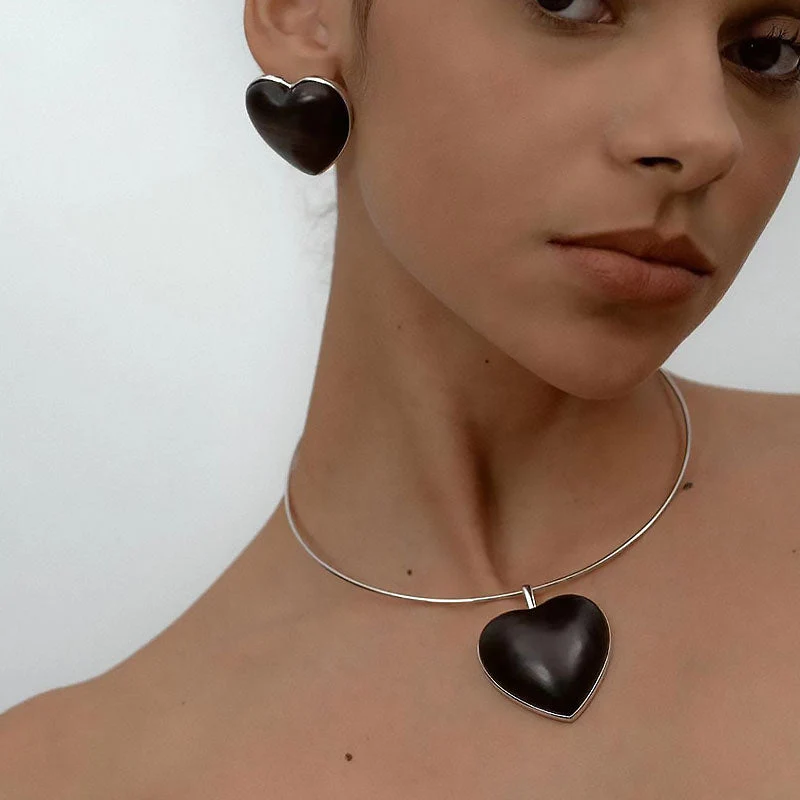 LOVE IS AROUND Sandalwood Heart Pendant Rhodium Plated Choker NeckLace - Image 2