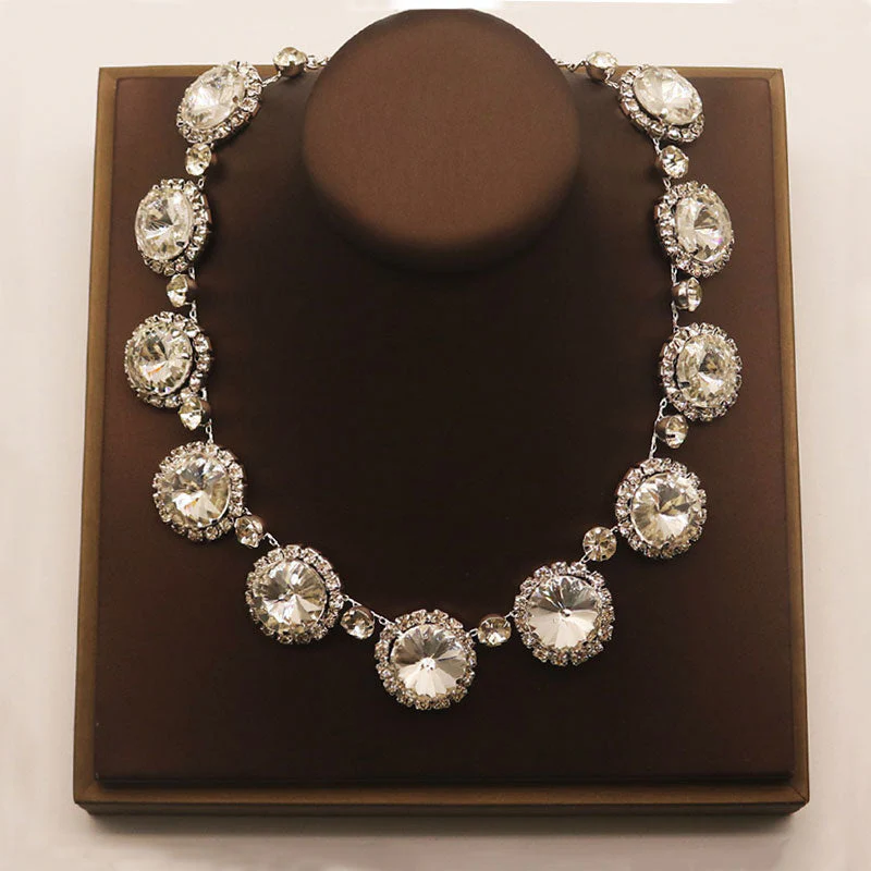 Luxury Round Cut Gemstone Crystal Embellished Collar NeckLace - Silver - Image 2