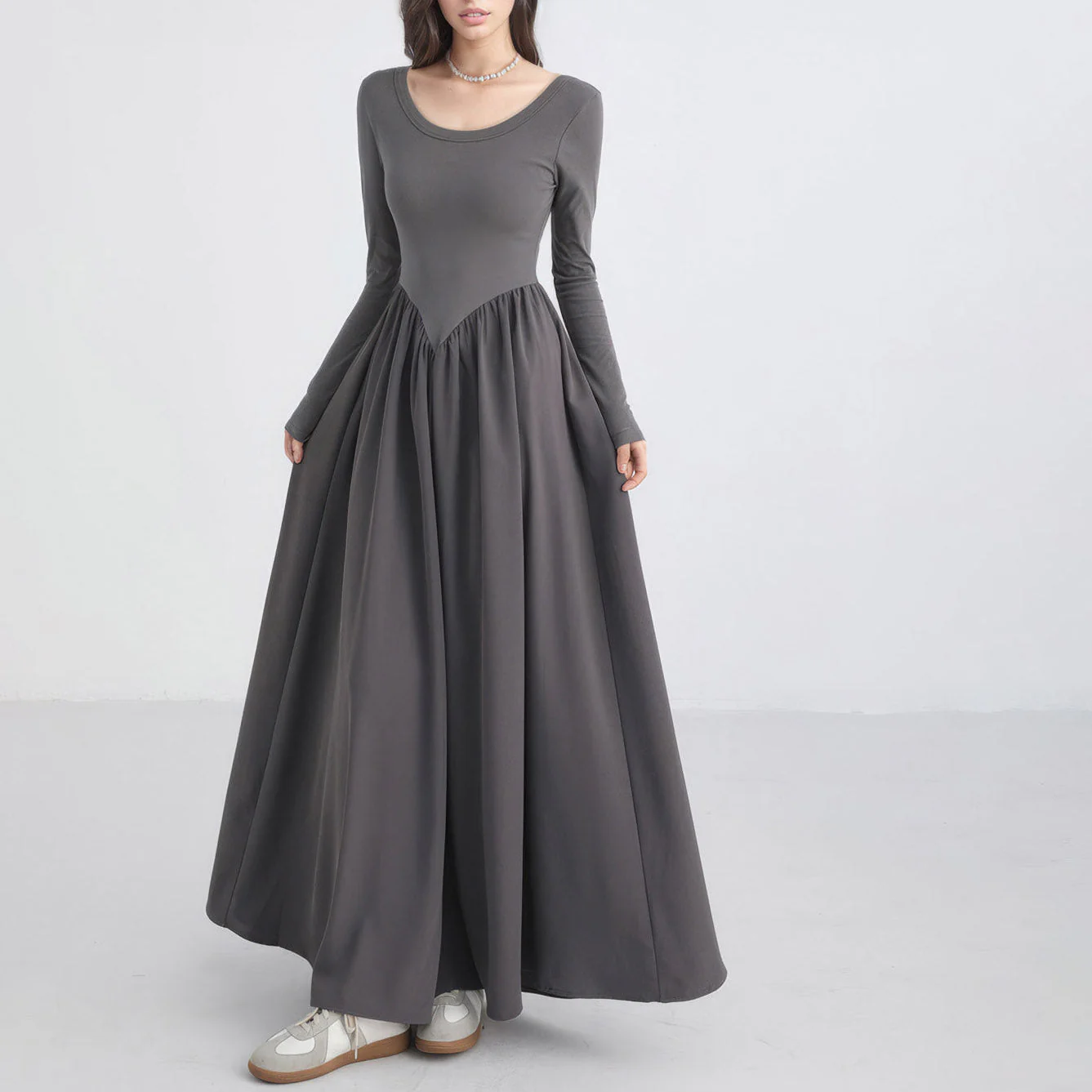 GREY MAXI Dress with V WaistLINE - Image 2