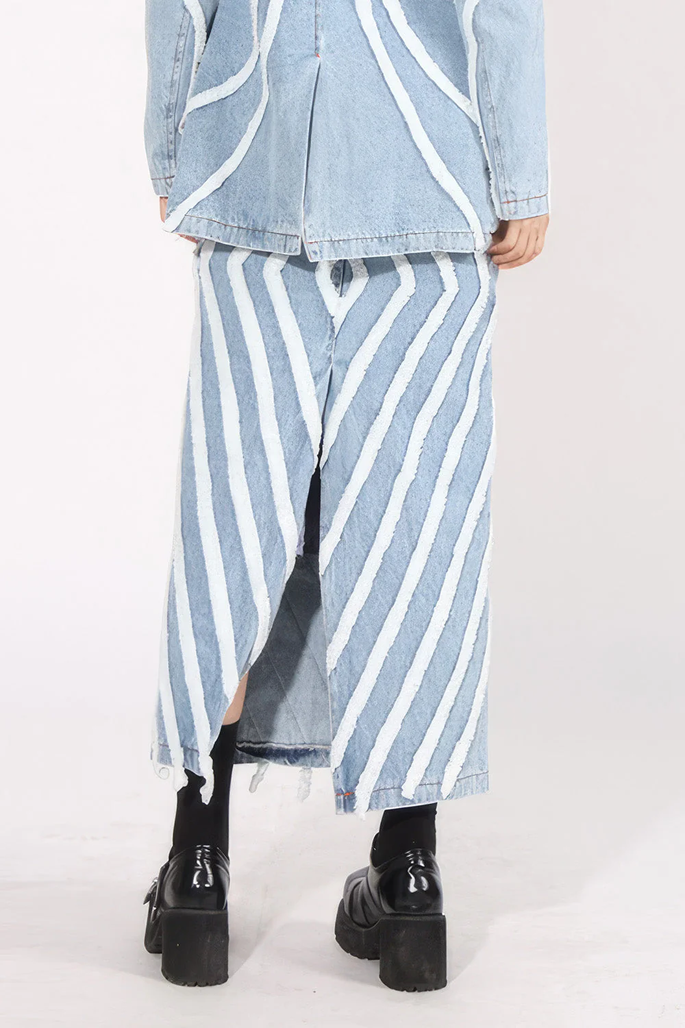 Maxi Skirt with Textured Details - Light Blue - Image 2