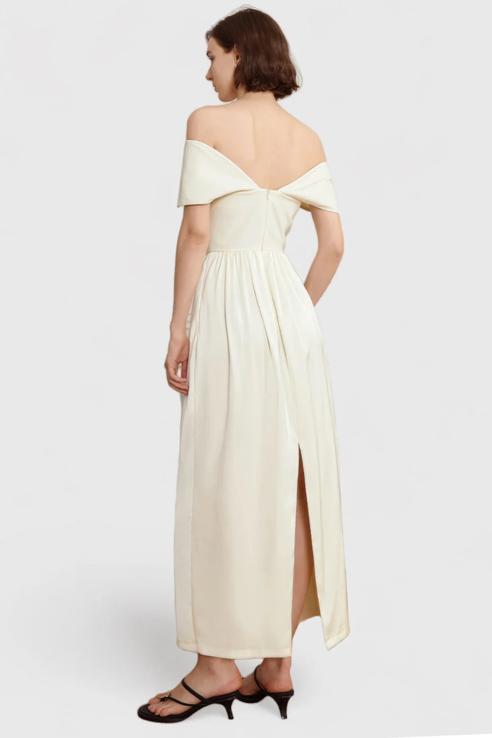 Off Shoulders Midi Dress with Sweetheart Neckline - Beige - Image 3