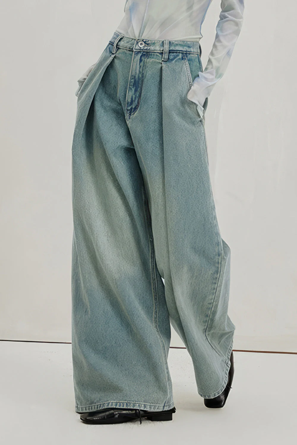 Pleated Wide Leg Jeans - Blue - Image 2