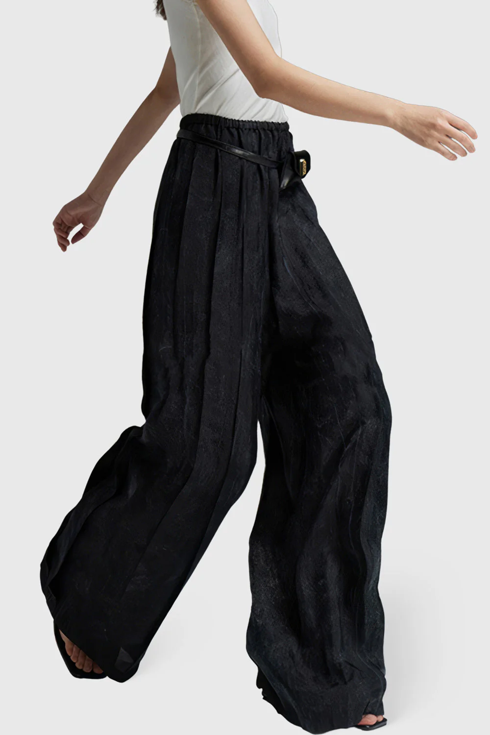 Pleated Wide Trousers - Black - Image 2