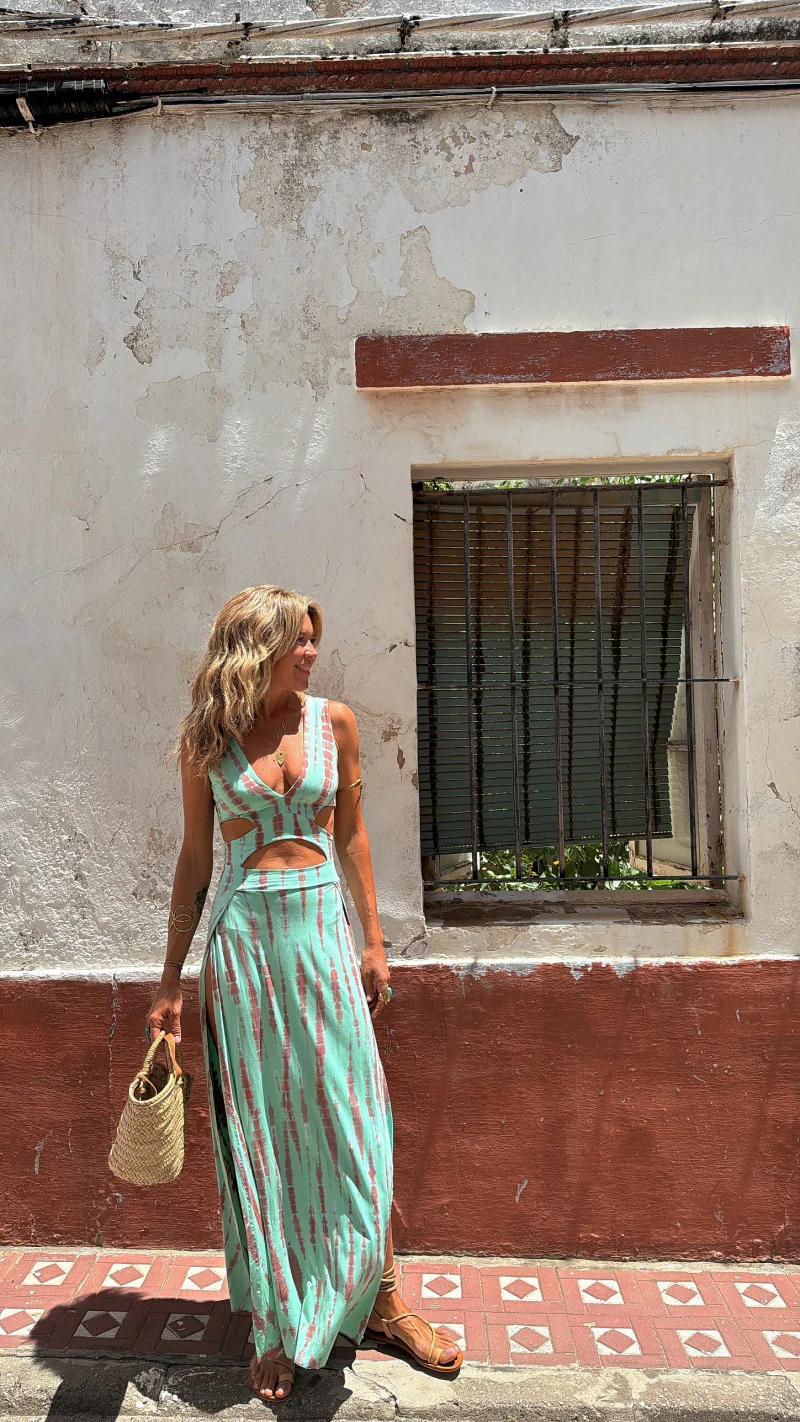 Printed V-neck Waist-Baring Dress - Image 9