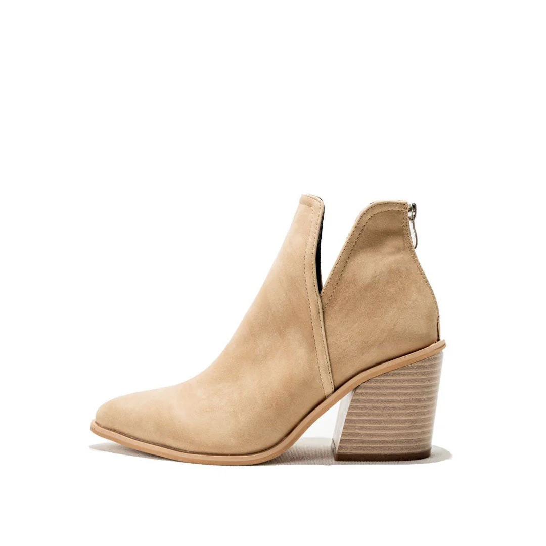 Retro Faux Leather Pointed Toe Notch Chunky Heel Ankle Boots - Apricot - Image 4