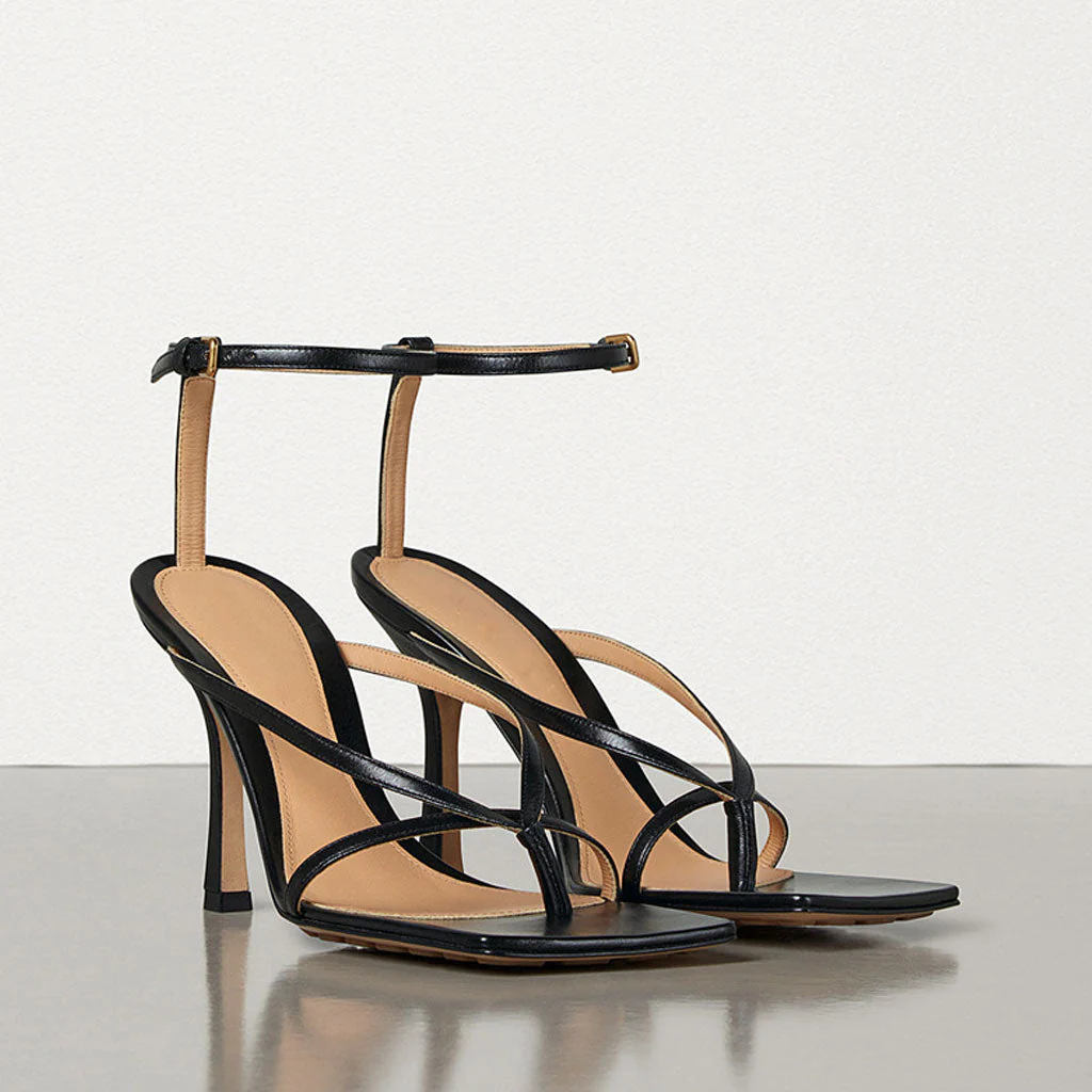 Seductive Thong Strap Faux Leather Square Toe Stiletto Sandals - Black - Image 3