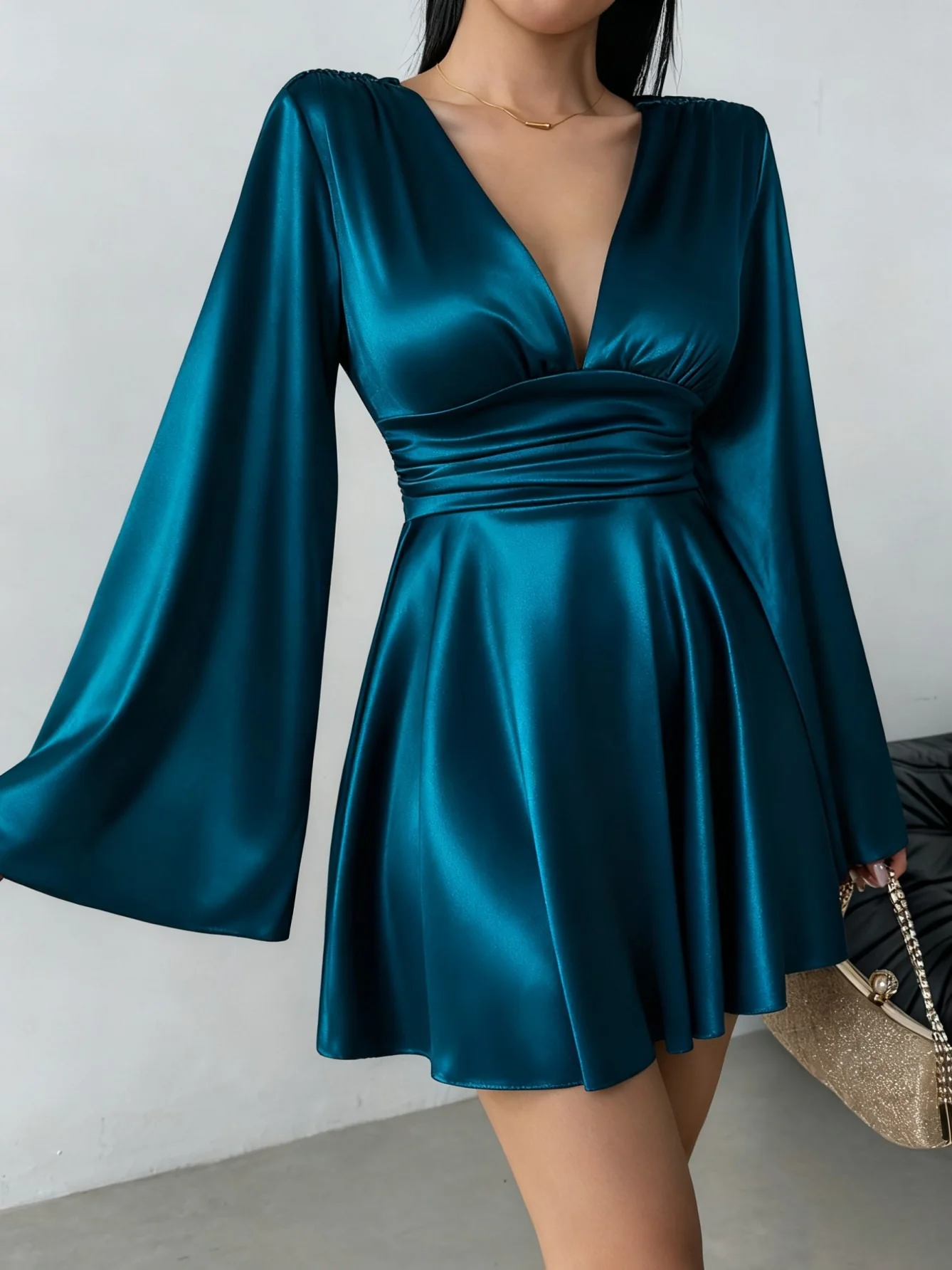 Solid-Color V-Neck Long-Sleeved Dress - Image 6