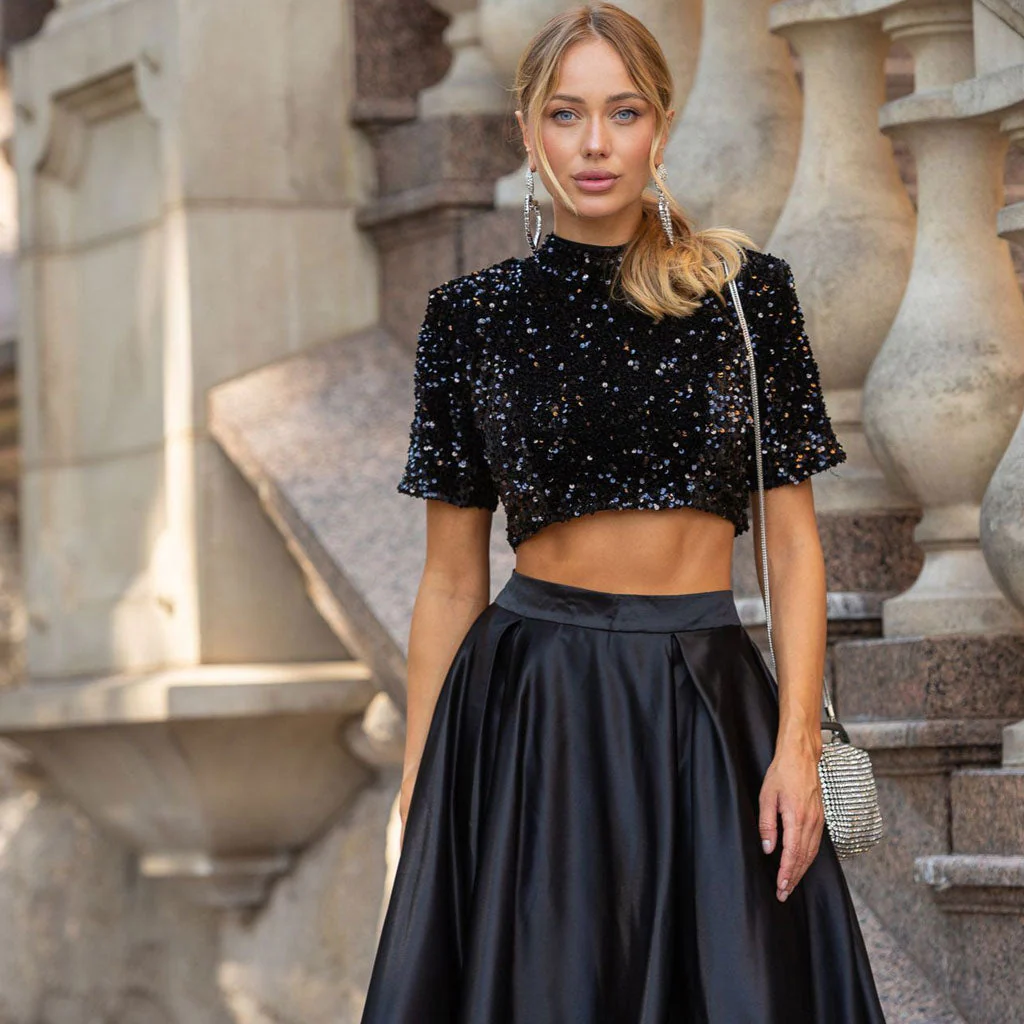 Sparkly Mock Neck Short Sleeve Cut Out Velvet Sequin Crop Bow Top Matching Set - Image 3