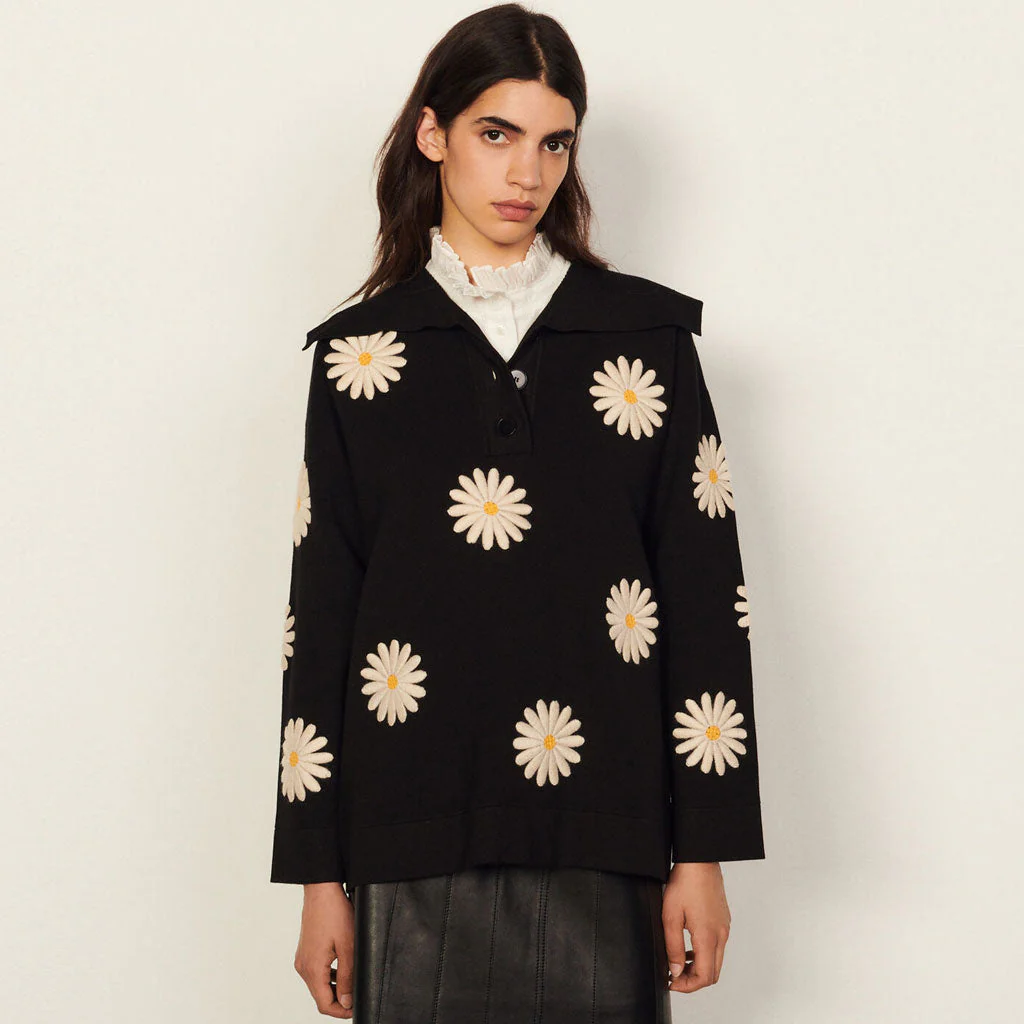 Sweet Daisy Embroidered Oversized Collar Pullover Sweater - Black - Image 2