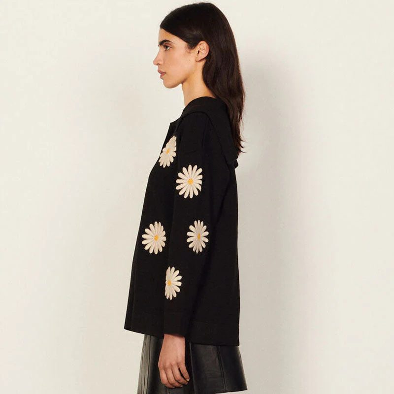 Sweet Daisy Embroidered Oversized Collar Pullover Sweater - Black - Image 3