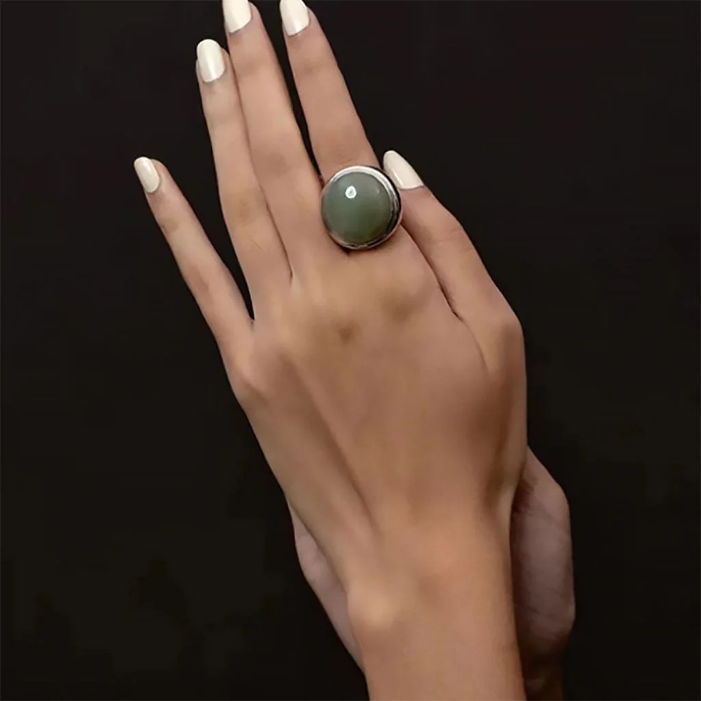 THE HOURS Quiet Luxury Oral Emerald Jade Rhodium Plated Band Ring - Image 2