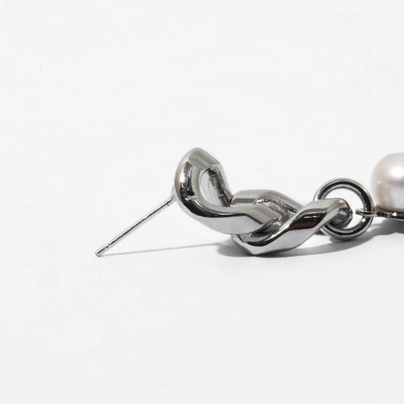Unique Coin Pearl Pendant Chunky Chain Drop Earrings - Silver - Image 3