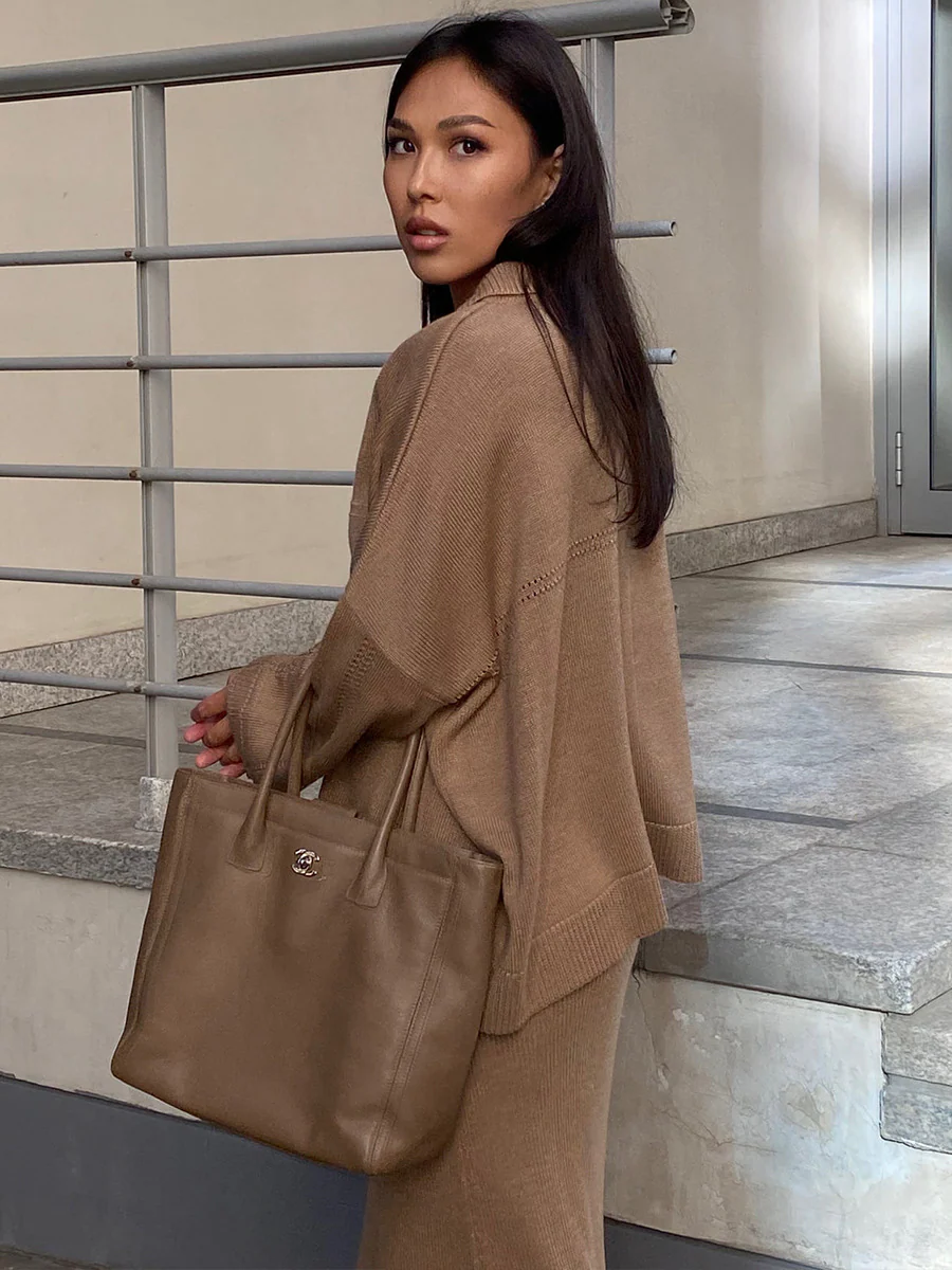V-neck Knit Skirt Set - Image 2